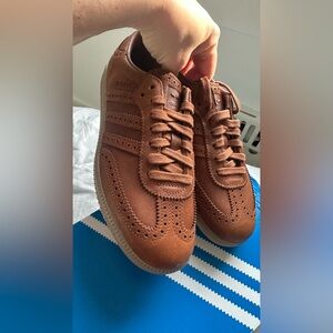 Woma size 6.5 samba camel adidas sneakers brand new